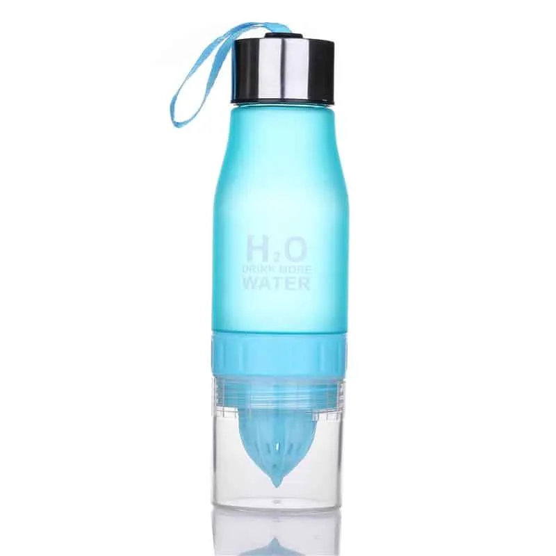 Multifunctional Sports Eco-Friendly Plastic Water Bottle with Juicer