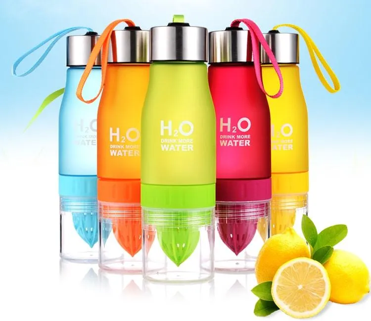 Multifunctional Sports Eco-Friendly Plastic Water Bottle with Juicer